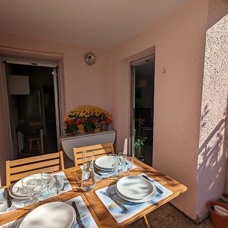- D'automne: T3 Pour 4 Avec Balcon, Parking Et Proche - Fr-1-420-30 Apartamento Arcachón
