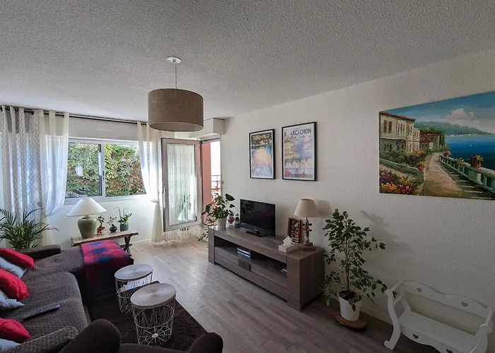 - D'automne: Agreable T3 Pour 4 Avec Balcon, Parking Et Proche - Fr-1-420-30 Аркашон